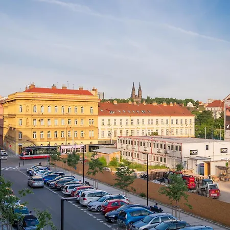 60 Free Parking&wifi Apartman